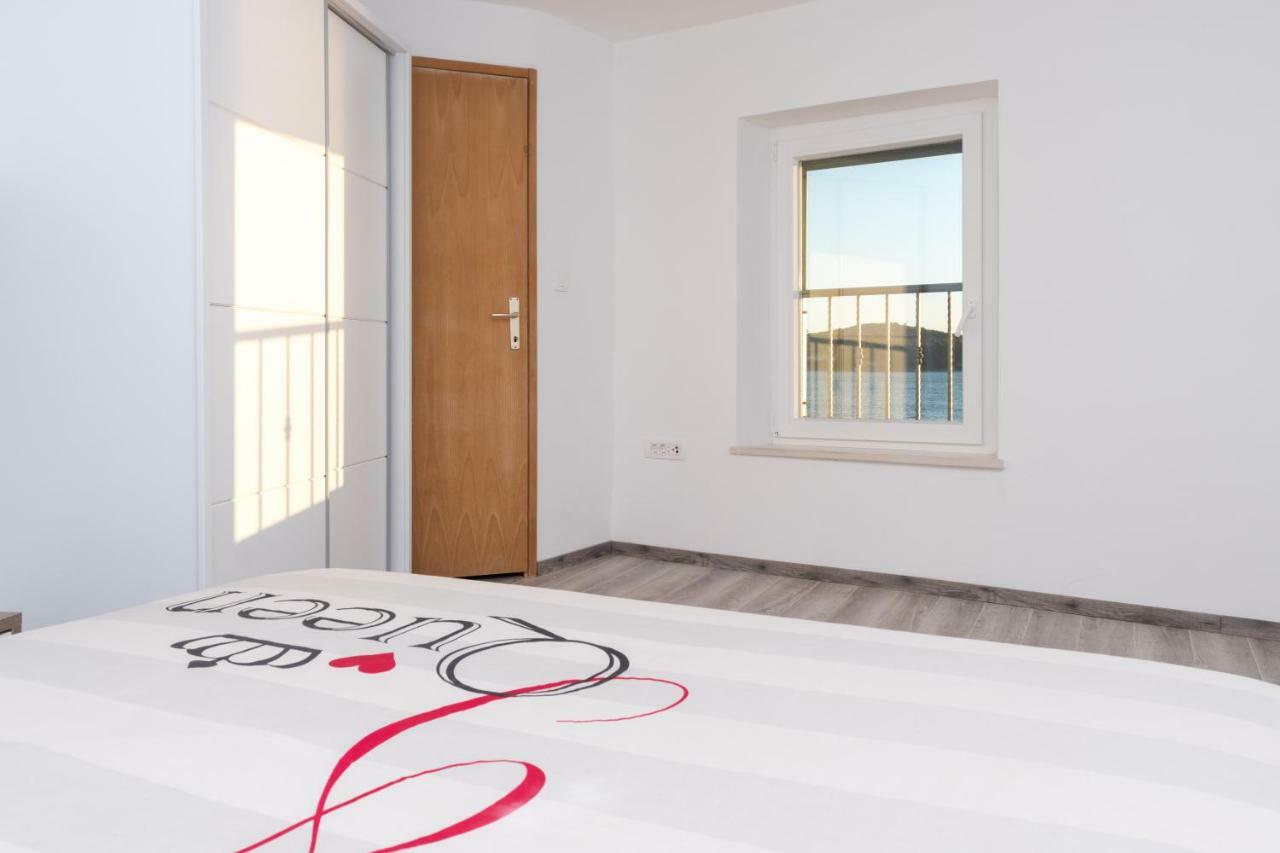 Bounty Apartments シベニク エクステリア 写真
